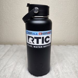 RTIC 32oz Water Bottle - Black - Double Wall Vacuum Insulated